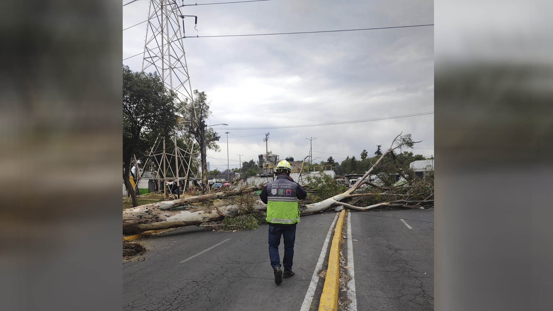 lluvias y fuertes vientos dejo sin luz cdmx