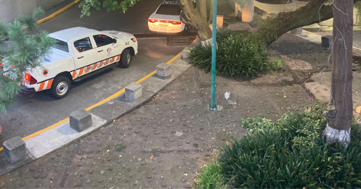 alcantarilla coladera cdmx trabajador unam ciudad universitaria