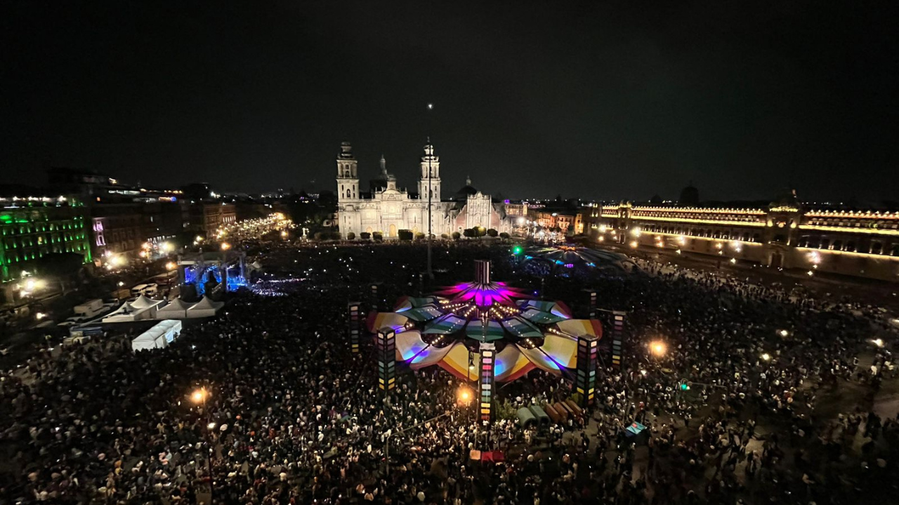 baile masivo de sonideros en el zocalo