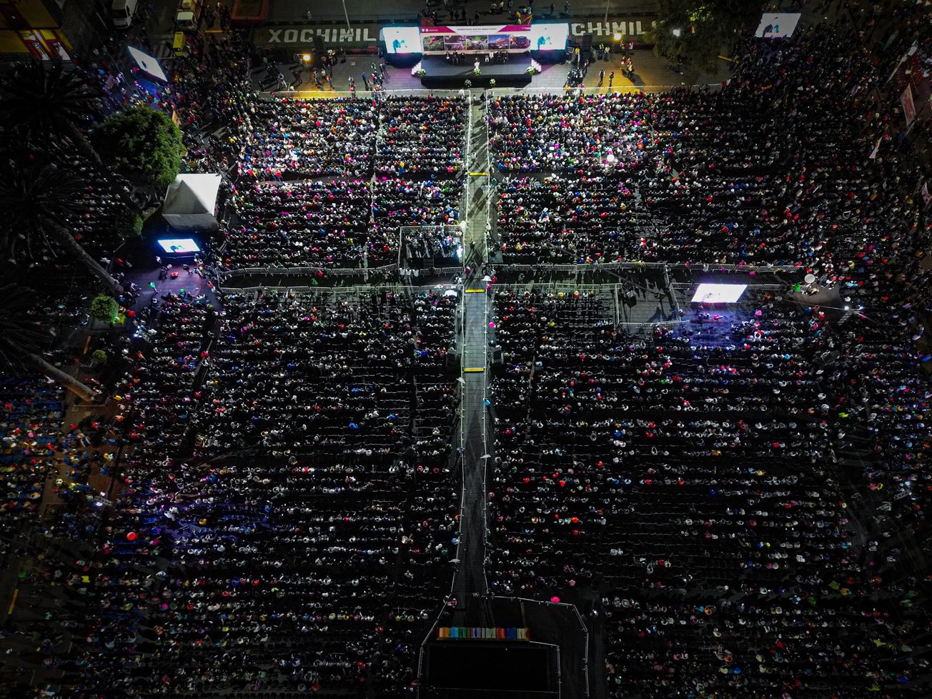 Sheinbaum abarrota Xochimilco