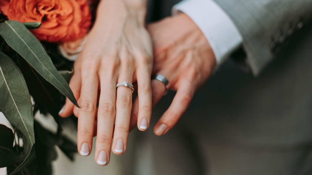 ¡Beso, beso! CDMX hará bodas colectivas: Fecha, lugar y requisitos