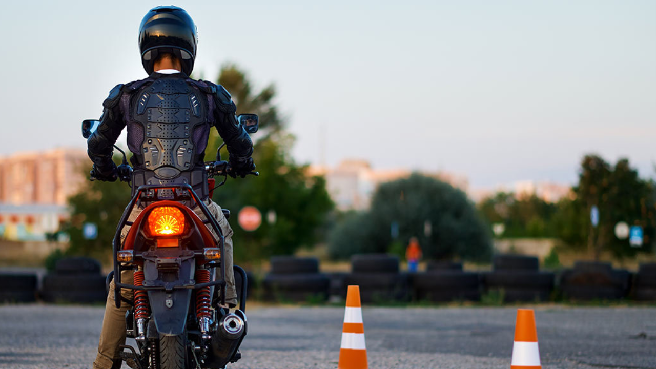 ¿Tienes un casco en mal estado? La CDMX te lo cambia por uno certificado
