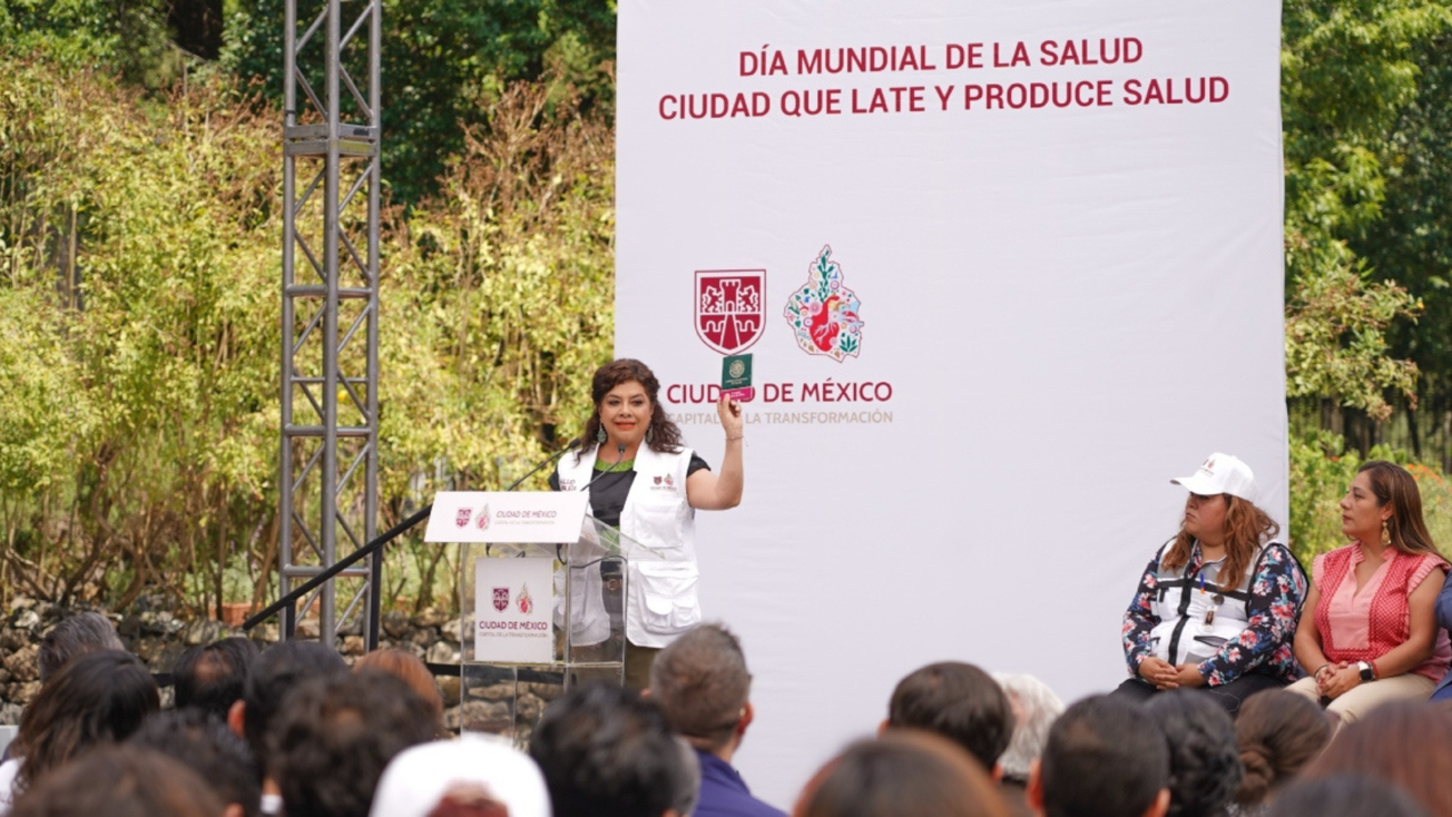 Lanza Clara Brugada programa Ciudad que late y produce salud: en qué consiste exactamente