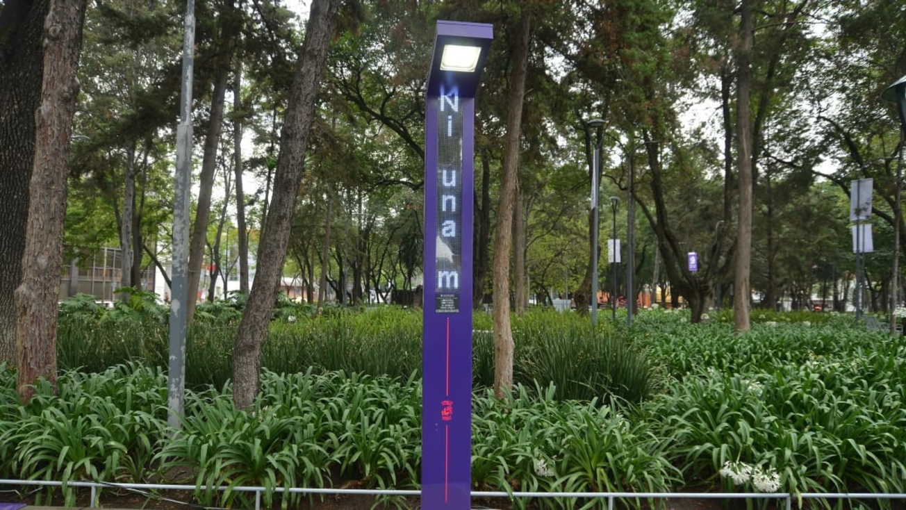 Qué son los postes de género que instalarán en la CDMX